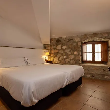 Hotel Tugasa La Villaluenga Del Rosario