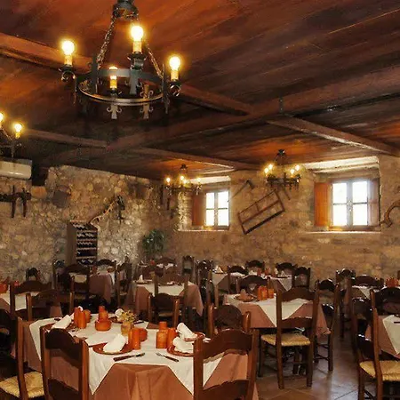 Tugasa Y Rurales La Hotel 2*